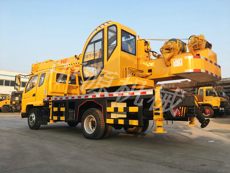 8噸汽車(chē)吊唐駿系列